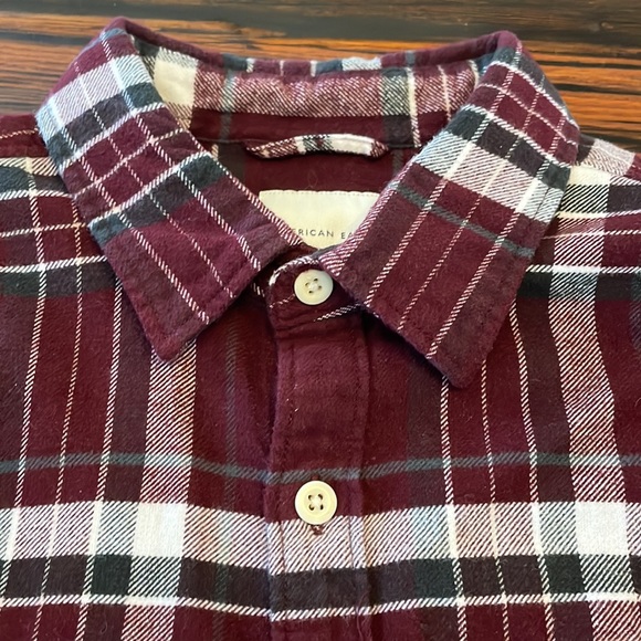American Eagle Men's Super Soft Flannel Shirt Burgundy and Grey Plaid - Picture 4 of 8